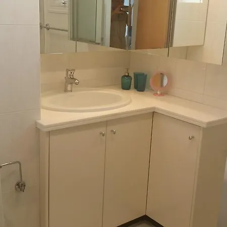 Apartman Amathus Beach #10 *
