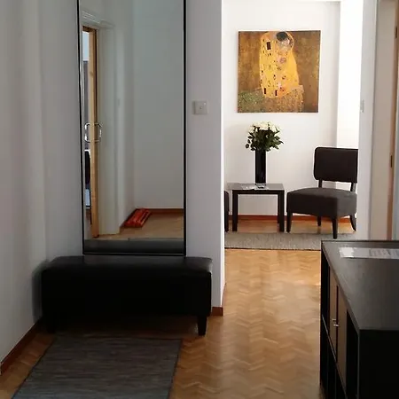 Amathus Beach #10 Apartman *